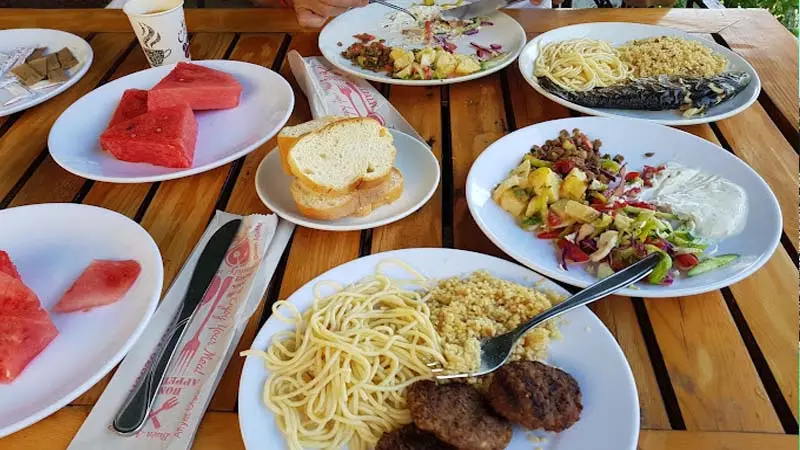 lunch on green canyon